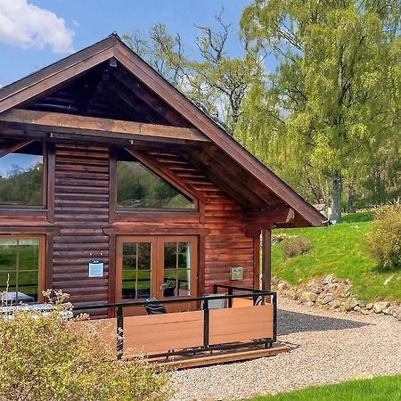 Glen Clova Lodges Inchmill Exterior photo