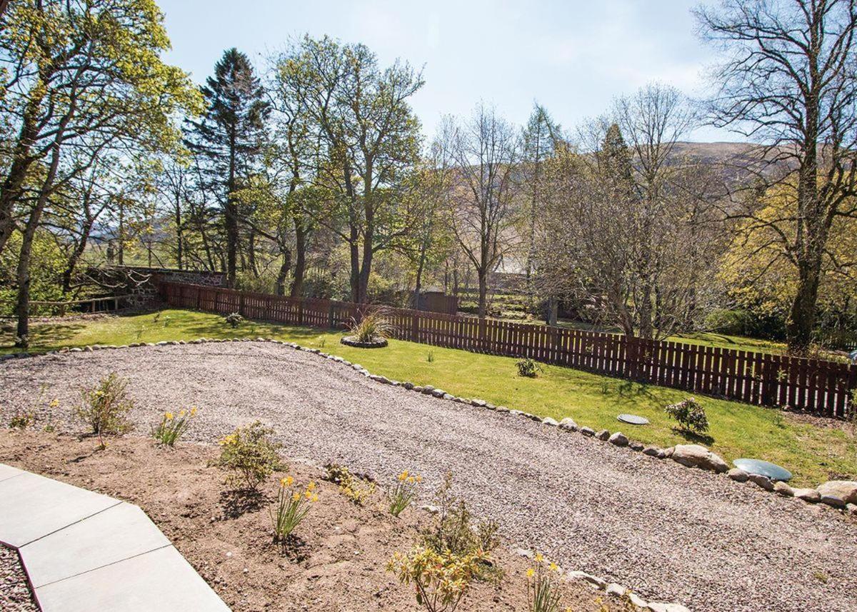 Glen Clova Lodges Inchmill Room photo