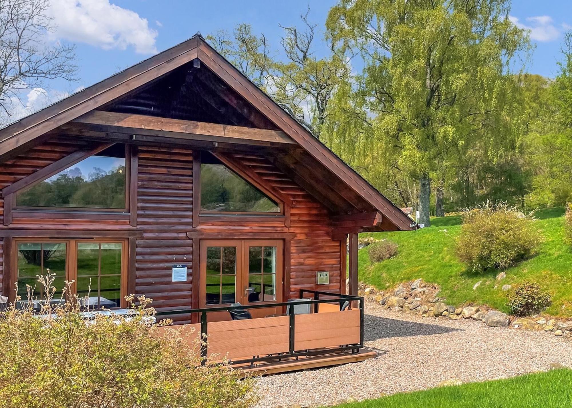 Glen Clova Lodges Inchmill Exterior photo