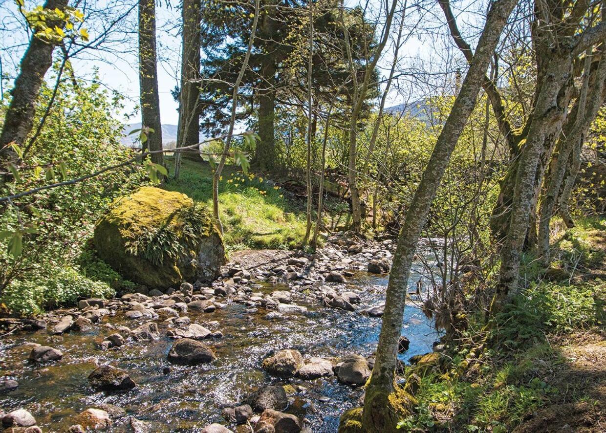 Glen Clova Lodges Inchmill Exterior photo