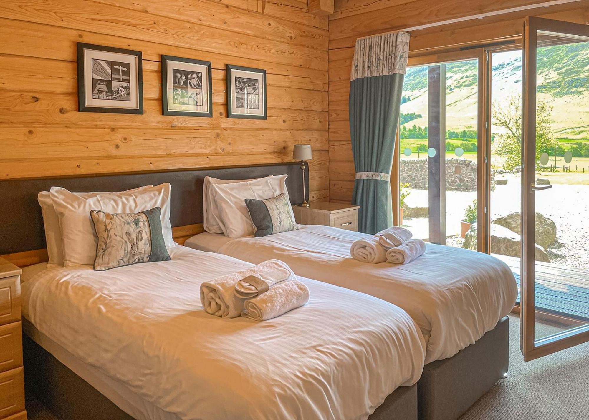 Glen Clova Lodges Inchmill Room photo