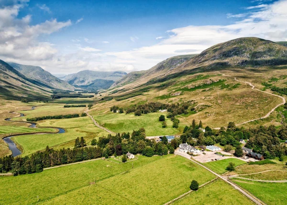 Glen Clova Lodges Inchmill Exterior photo