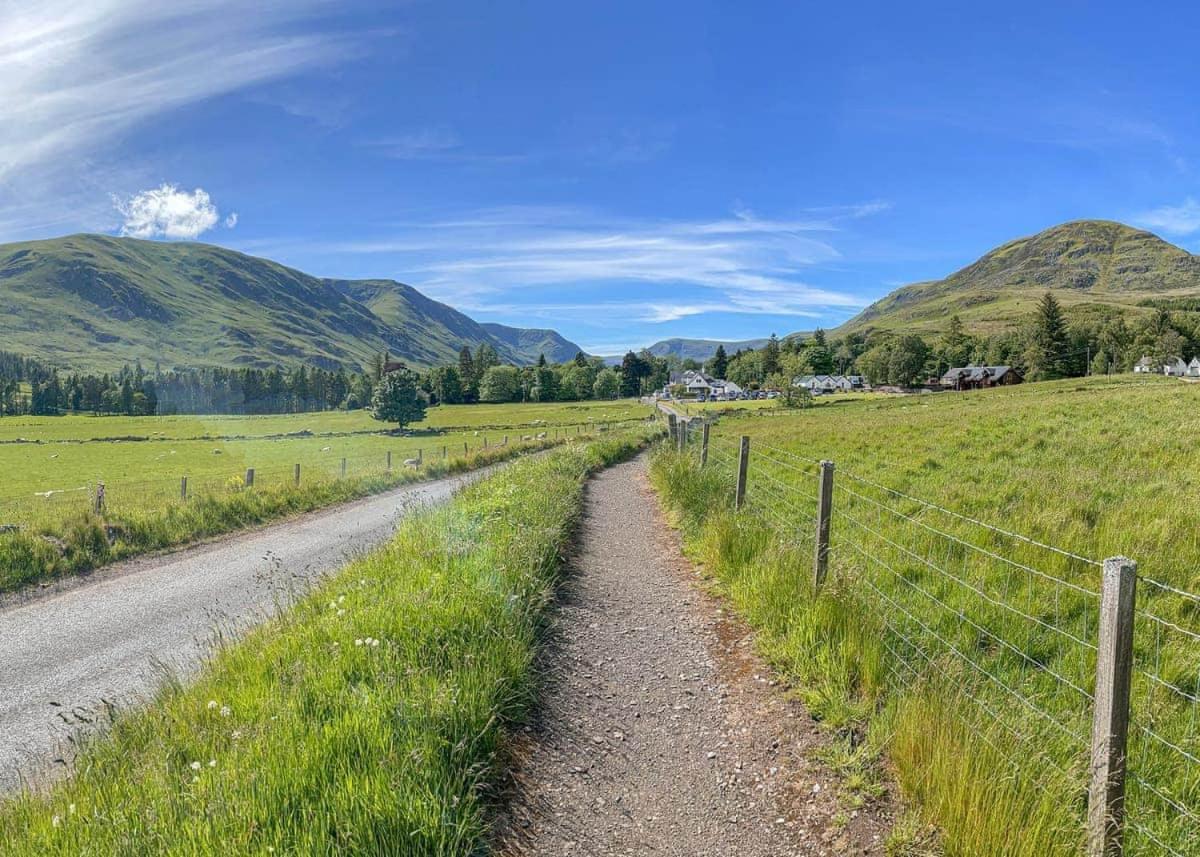 Glen Clova Lodges Inchmill Exterior photo