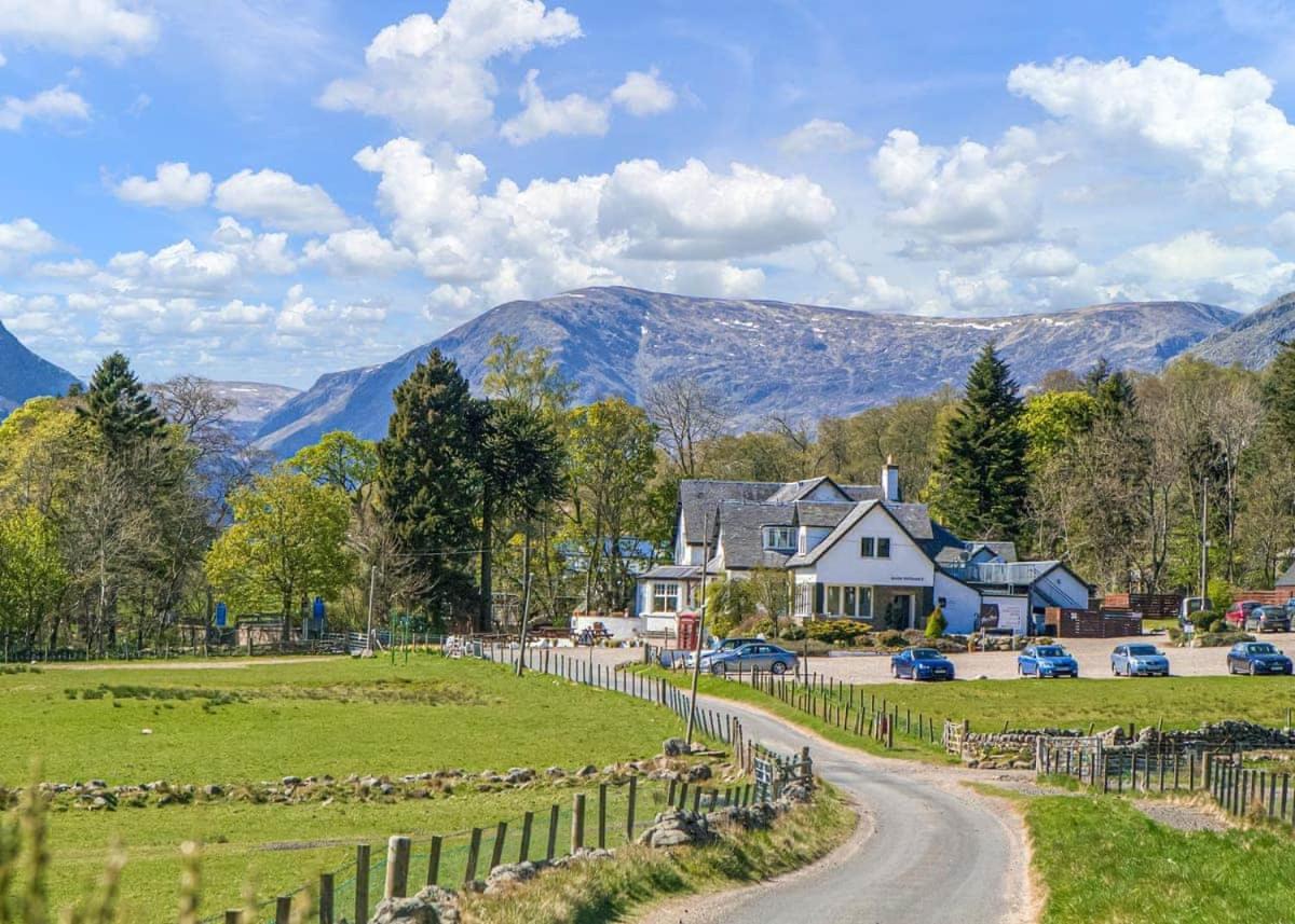 Glen Clova Lodges Inchmill Exterior photo