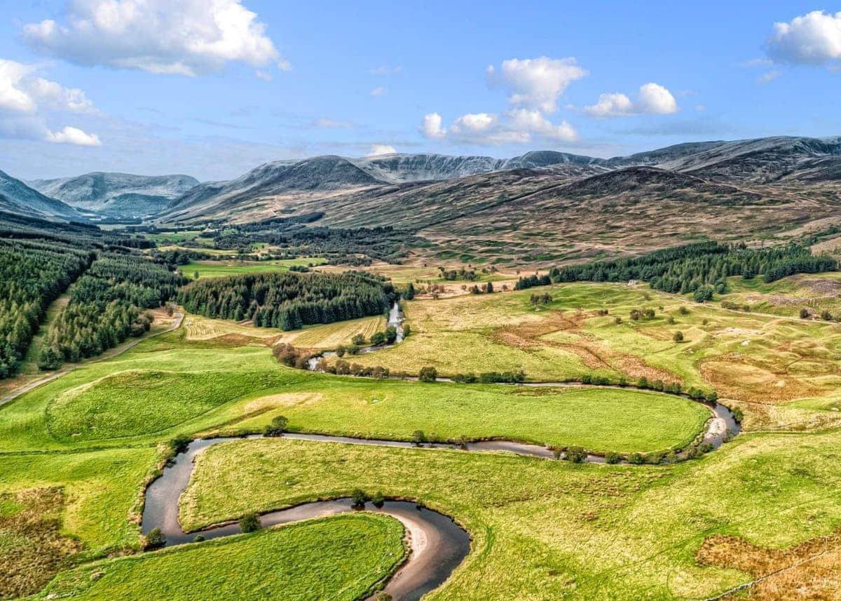 Glen Clova Lodges Inchmill Exterior photo