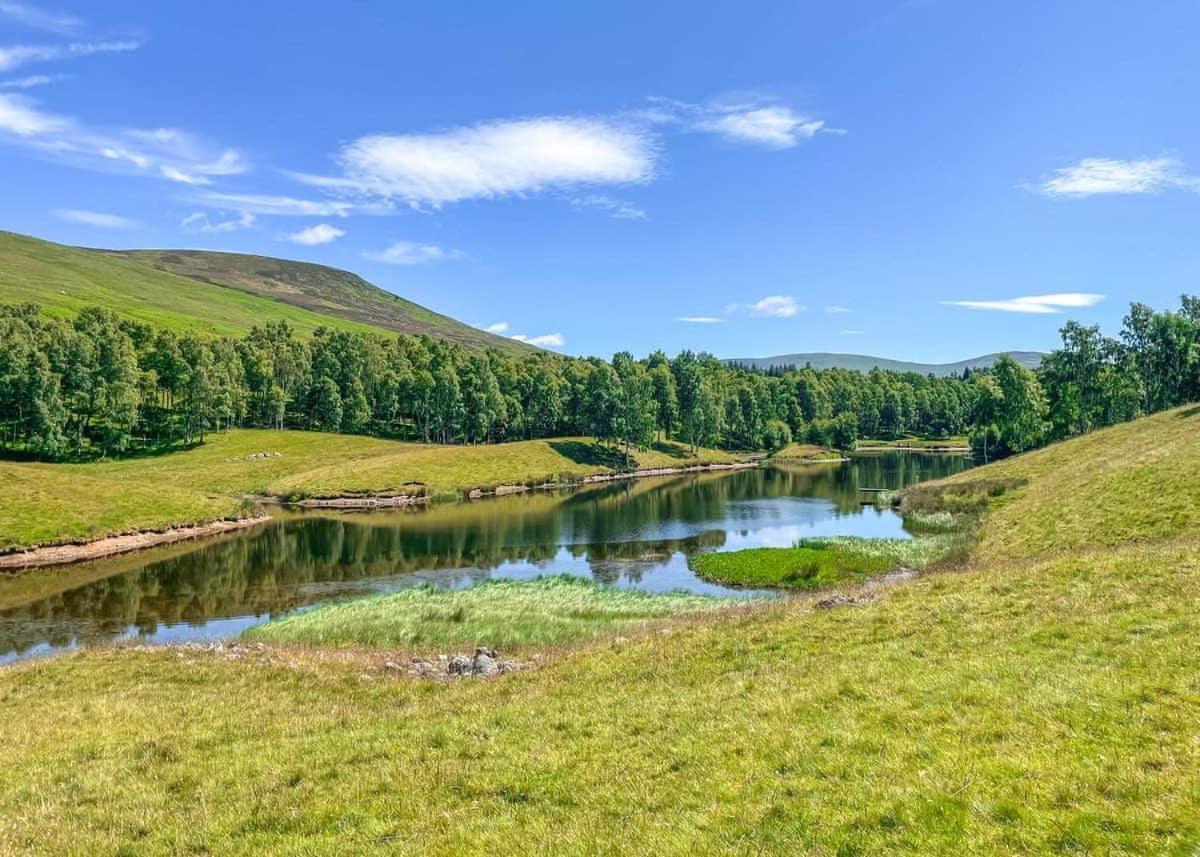 Glen Clova Lodges Inchmill Exterior photo